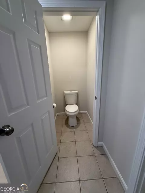 Bath - 402 Ginger Cir, Lagrange, GA 30240 photo 6 of 6