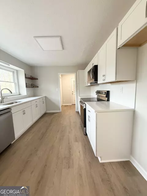 Kitchen - 402 Ginger Cir, Lagrange, GA 30240 photo 1 of 6