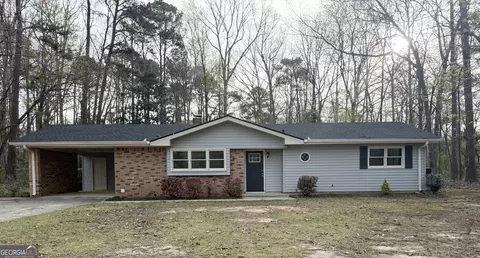 402 Ginger Cir, Lagrange, GA 30240