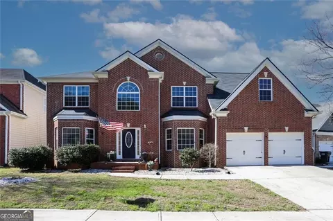 4011 Oak Field Dr, Loganville, GA 30052