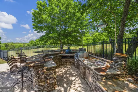 Kitchen - 111 Prestwick Dr, Lagrange, GA 30241 photo 6 of 6
