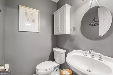 Bath - 111 Prestwick Dr, Lagrange, GA 30241 photo 3 of 4