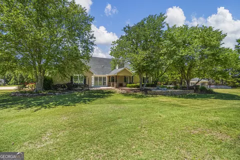 Exterior - 111 Prestwick Dr, Lagrange, GA 30241 photo 8 of 12