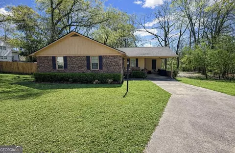 681 N Forest Lake Dr, Macon, GA 31210