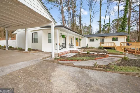 2439 Lakeshore Dr NE, Conyers, GA 30012