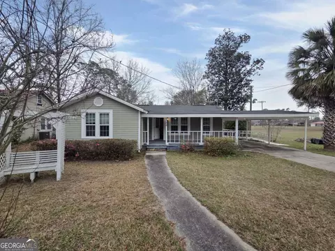 188 Holmesville Rd, Baxley, GA 31513