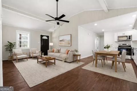 Living - 3009 Old West Point Rd, Lagrange, GA 30240 photo 2 of 6