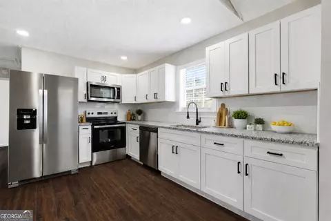 Kitchen - 3009 Old West Point Rd, Lagrange, GA 30240 photo 1 of 1