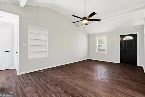Living - 3009 Old West Point Rd, Lagrange, GA 30240 photo 4 of 6