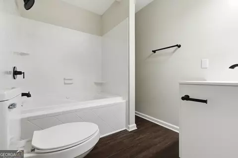 Bath - 3009 Old West Point Rd, Lagrange, GA 30240 photo 3 of 3