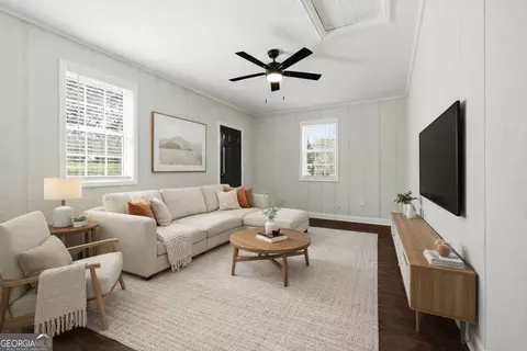 Living - 3009 Old West Point Rd, Lagrange, GA 30240 photo 3 of 6