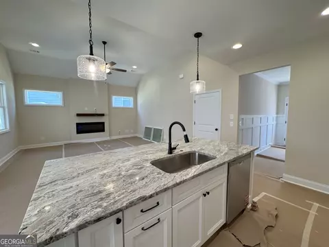 Kitchen - 116 Celebration Blvd, Lagrange, GA 30241 photo 4 of 5