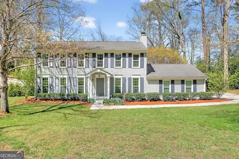 384 Lamplighter Ln SE, Marietta, GA 30067
