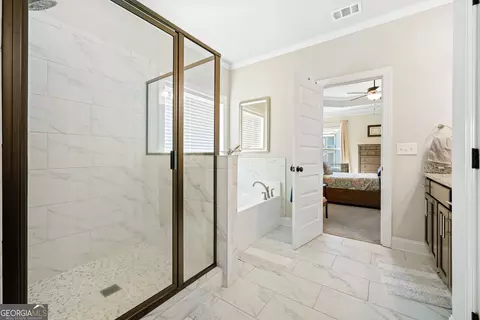 Bath - 549 Calgary Downs Dr, Winder, GA 30680 photo 2 of 3