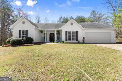 536 Redbud Ln, Mount Airy, GA 30563