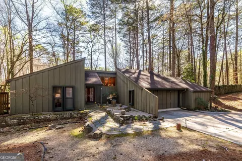 4917 Mountclaire Rd, Smoke Rise, GA 30087