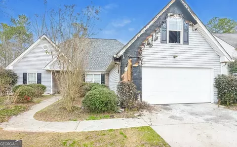 2500 Huntington Dr, Loganville, GA 30052