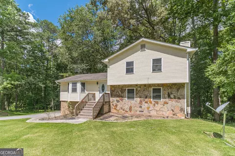 2645 Holly Berry Trl, Snellville, GA 30039