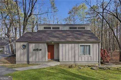 106 Lake Cottages Ct, Waleska, GA 30183