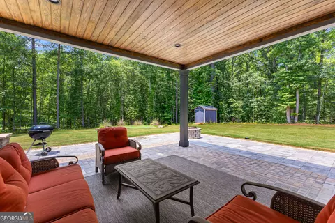 27 Dorian Ct, Newnan, GA 30265 photo 2