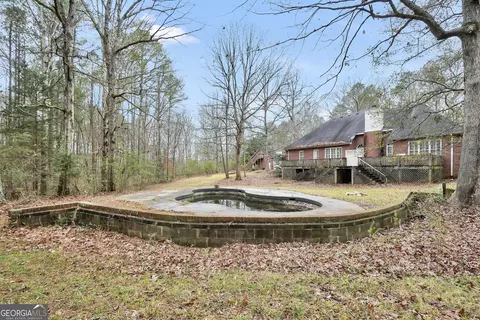 Exterior - 3003 SW East Fairview Rd, Mcdonough, GA 30252 photo 4 of 5