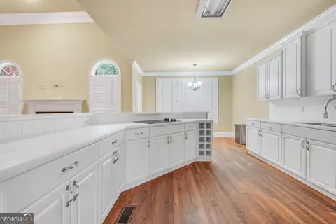 Kitchen - 3003 SW East Fairview Rd, Mcdonough, GA 30252 photo 4 of 5