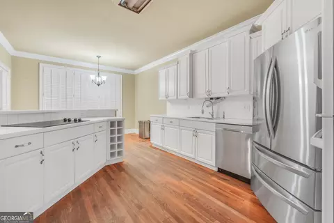 Kitchen - 3003 SW East Fairview Rd, Mcdonough, GA 30252 photo 5 of 5