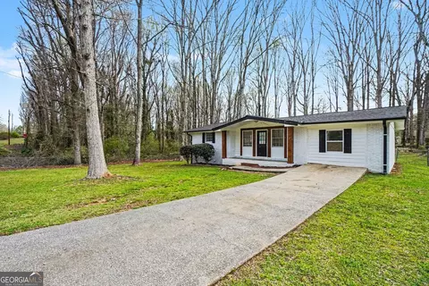 2116 Terry Ln, Douglasville, GA 30135