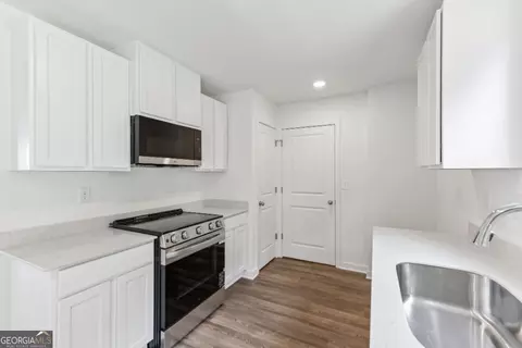 Entry Way - 207 Kinsale Dr, Macon, GA 31216 photo 1 of 3