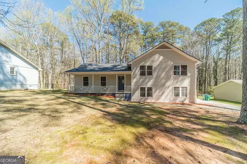 1086 Oak Rd SW, Lilburn, GA 30047