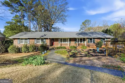 3024 Country Squire Ln, Decatur, GA 30033