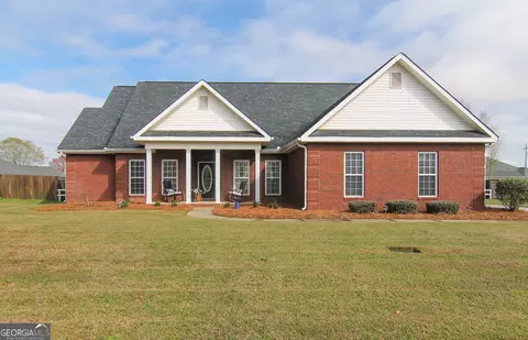 109 Limerick Dr, Warner Robins, GA 31088