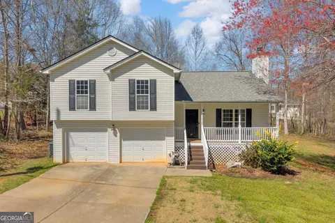 910 Ivy Hills Cir, Mount Airy, GA 30563