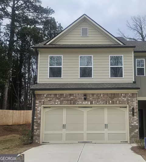 5645 Overview Dr, Flowery Branch, GA 30542