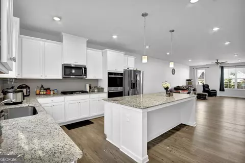 Kitchen - 3535 Senna Rd, Duluth, GA 30096 photo 2 of 5