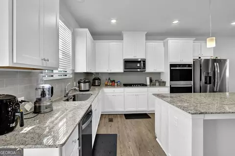 Kitchen - 3535 Senna Rd, Duluth, GA 30096 photo 3 of 5