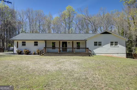 135 Bunny Ln, Fayetteville, GA 30215