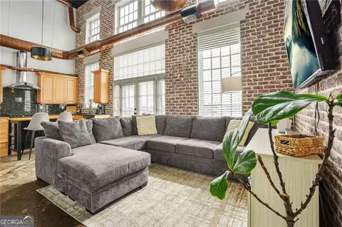 Living - 5434 Peachtree Rd #119, Atlanta, GA 30341 photo 2 of 3