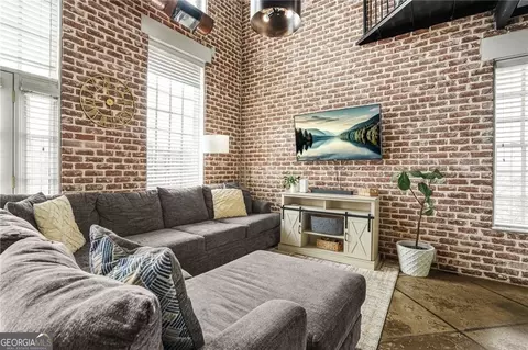 Living - 5434 Peachtree Rd #119, Atlanta, GA 30341 photo 1 of 3