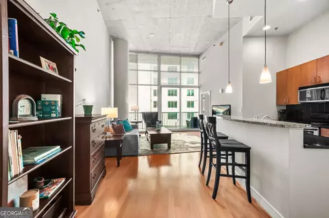 44 Peachtree Pl NW #525, Atlanta, GA 30309