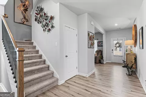 Entry Way - 1356 Pine View Trl, Monroe, GA 30656 photo 2 of 10