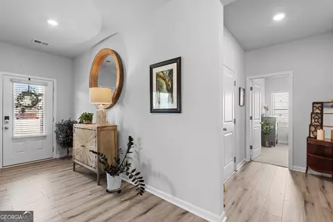 Entry Way - 1356 Pine View Trl, Monroe, GA 30656 photo 6 of 10