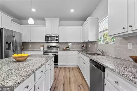 Kitchen - 1356 Pine View Trl, Monroe, GA 30656 photo 1 of 4