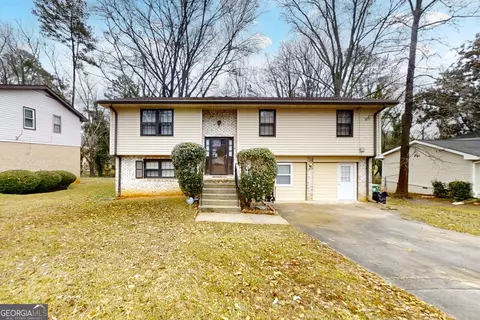 2284 Emerald Springs Dr, Decatur, GA 30035