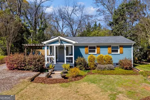 330 Pine Needle Rd, Athens, GA 30606