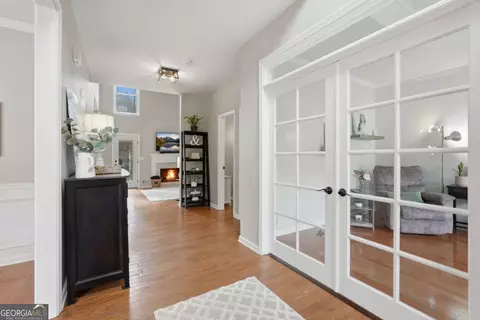 60 Gilbert Cir, Suwanee, GA 30024 photo 4