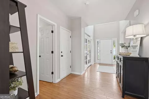 60 Gilbert Cir, Suwanee, GA 30024 photo 3
