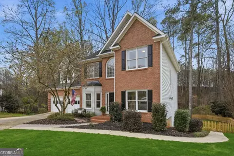 60 Gilbert Cir, Suwanee, GA 30024 photo 2