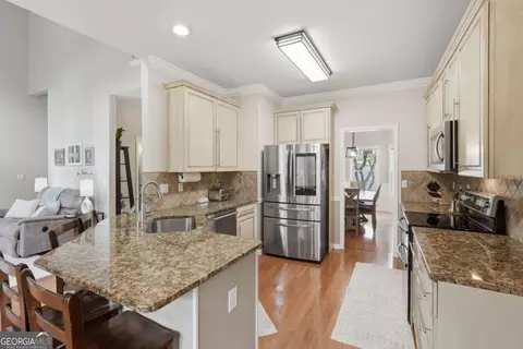 60 Gilbert Cir, Suwanee, GA 30024 photo 9