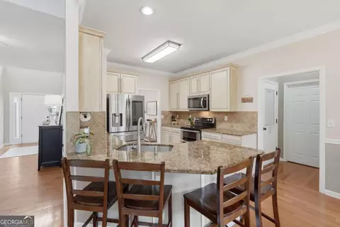 60 Gilbert Cir, Suwanee, GA 30024 photo 11